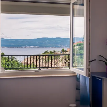 Apartments Stasic Vrbnik Exterior photo