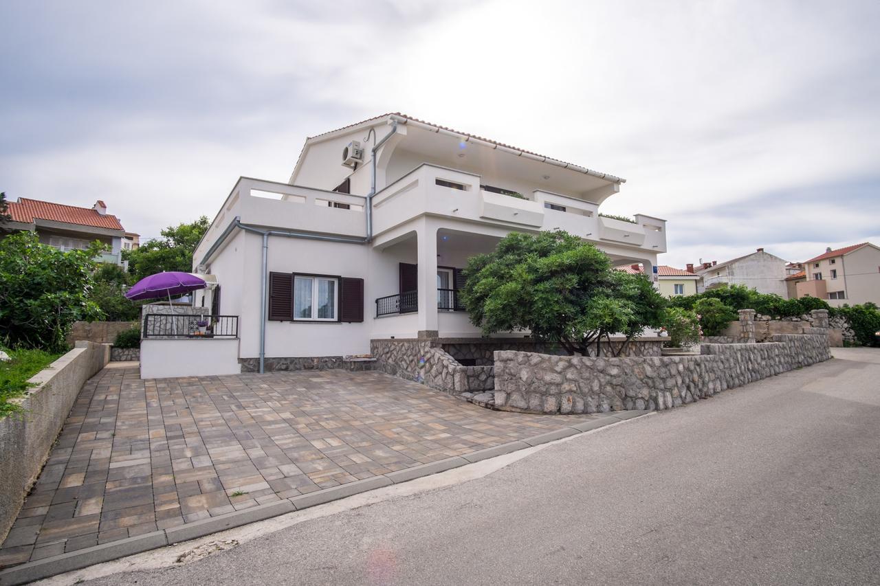 Stasic Apartment